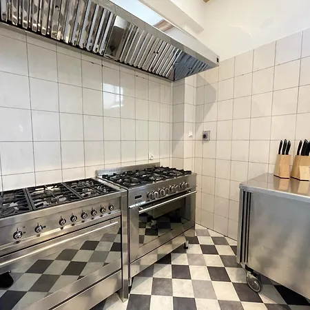 بيت للعطل Dompodkasztanem