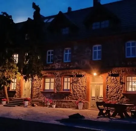 Dompodkasztanem بيت للعطل