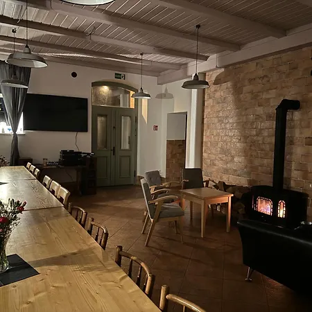 بيت للعطل Dompodkasztanem *