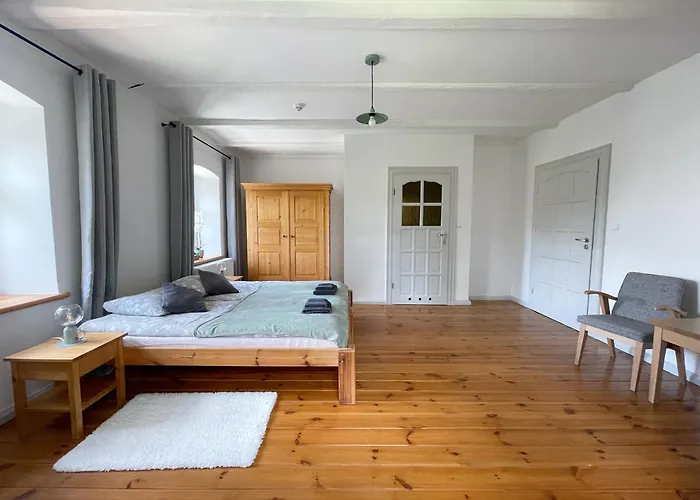 Dompodkasztanem شكلارسكا بوريبا