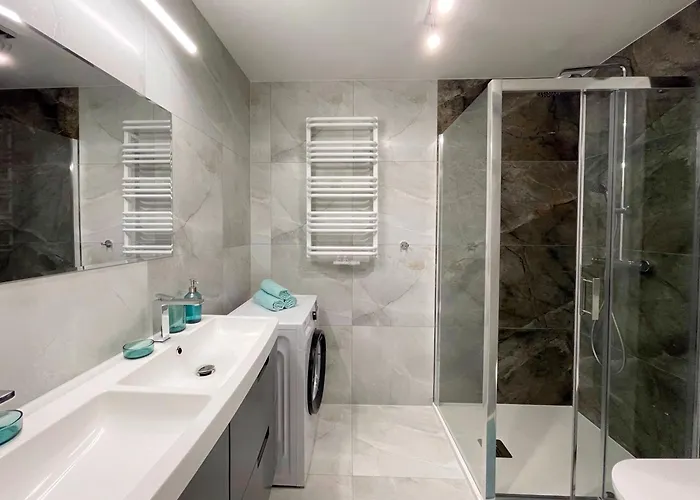 Dompodkasztanem بيت للعطل