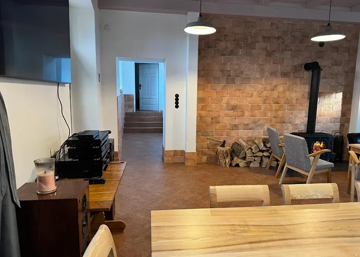 Dompodkasztanem بيت للعطل *