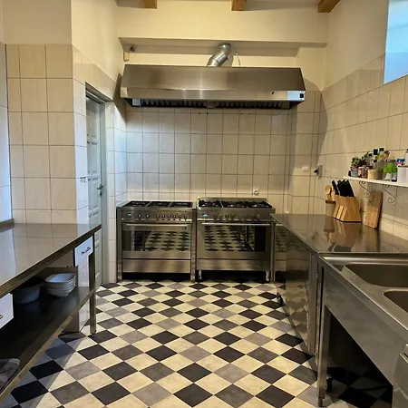 Dompodkasztanem *