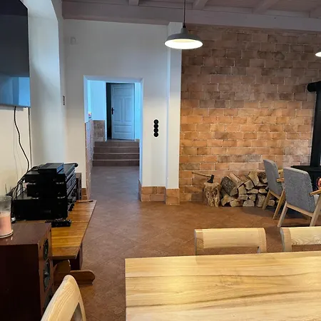 Dompodkasztanem Holiday home *